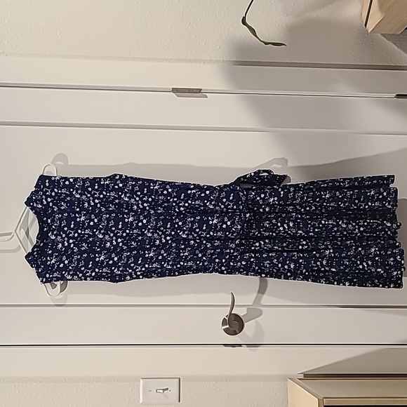 Jane and Delancey button-down collar tie dress | Blue with white floral design​ - Picture 7 of 8